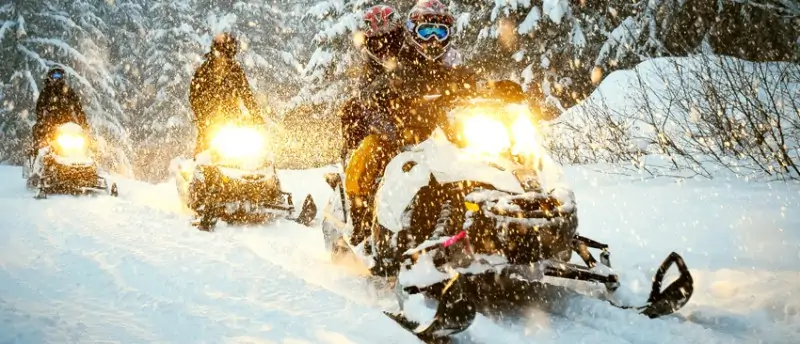 Snowmobiling on the north shore