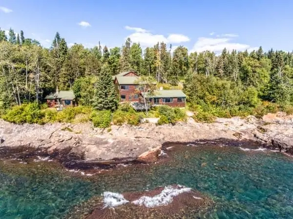Foxfire Shoreline | Lutsen, MN