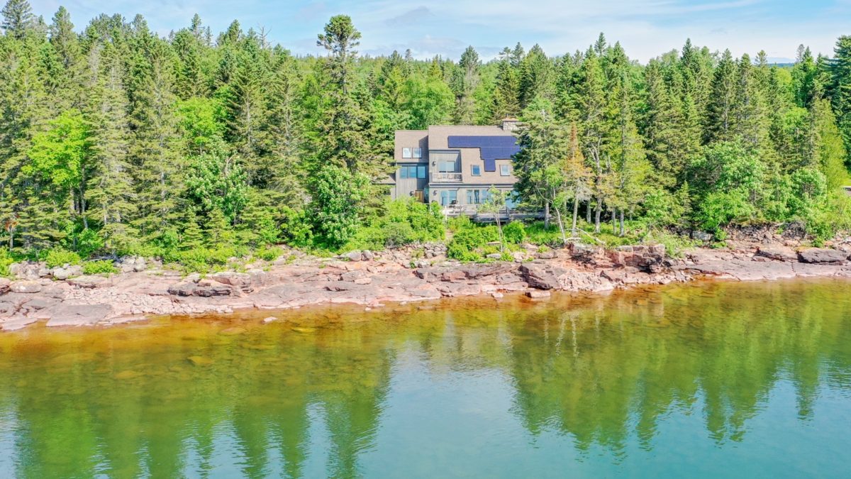 Serenity Shores Living Room | Luxury Vacation Homes